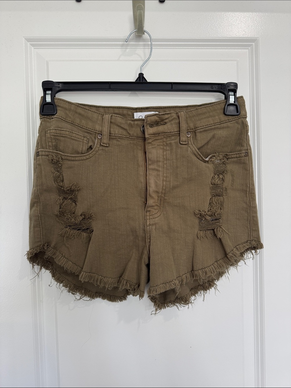 Women’s Oasis Distressed Frayed-Hem Khaki Jean Shorts
